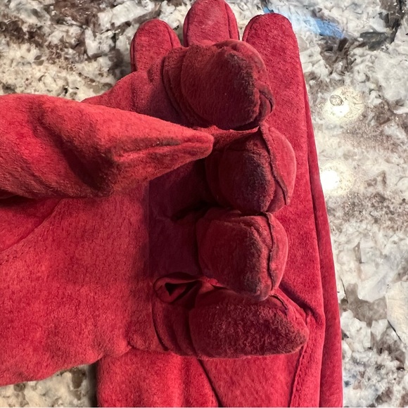 Vintage Leather Gloves - Picture 8 of 9